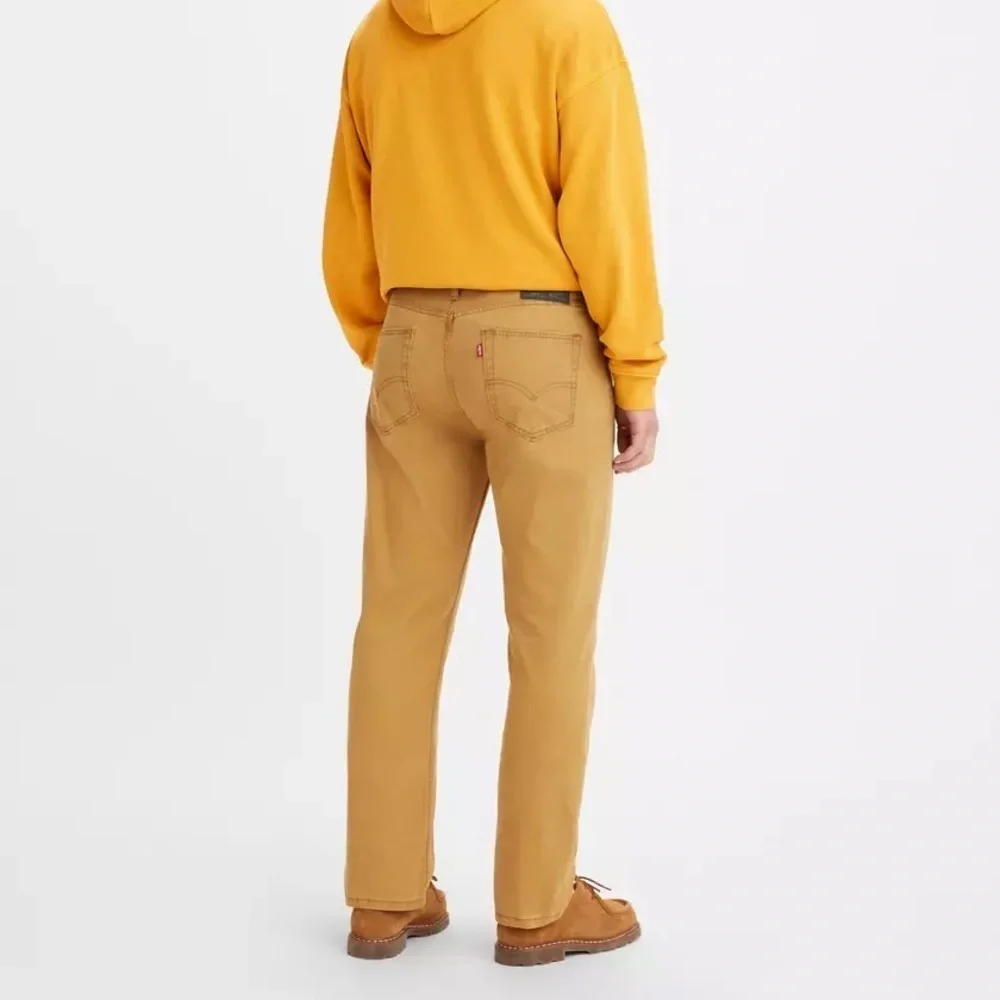 Levi’s • 514 Straight Fit Mens Khakis Soft Wash Twill Brown